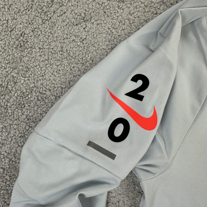 Nike Shirt Mens Small Dri-FIT Chicago Marathon Finisher 1/4 Zip Running 2024 gallery