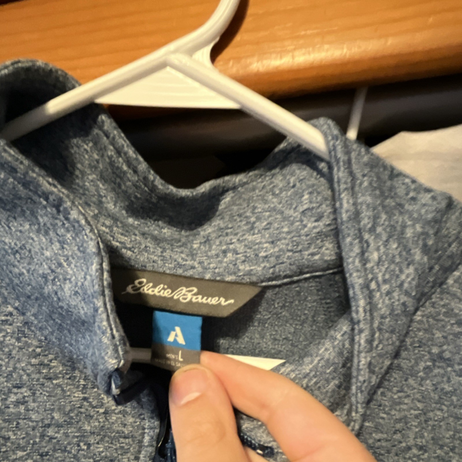 Eddie Bauer Men's L Blue Heather Mock Neck 1/4 Zip Pullover w/ Pockets gallery