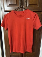 Nike • Men’s Bright Red Short Sleeve Dri-Fit Tee Size XSmall