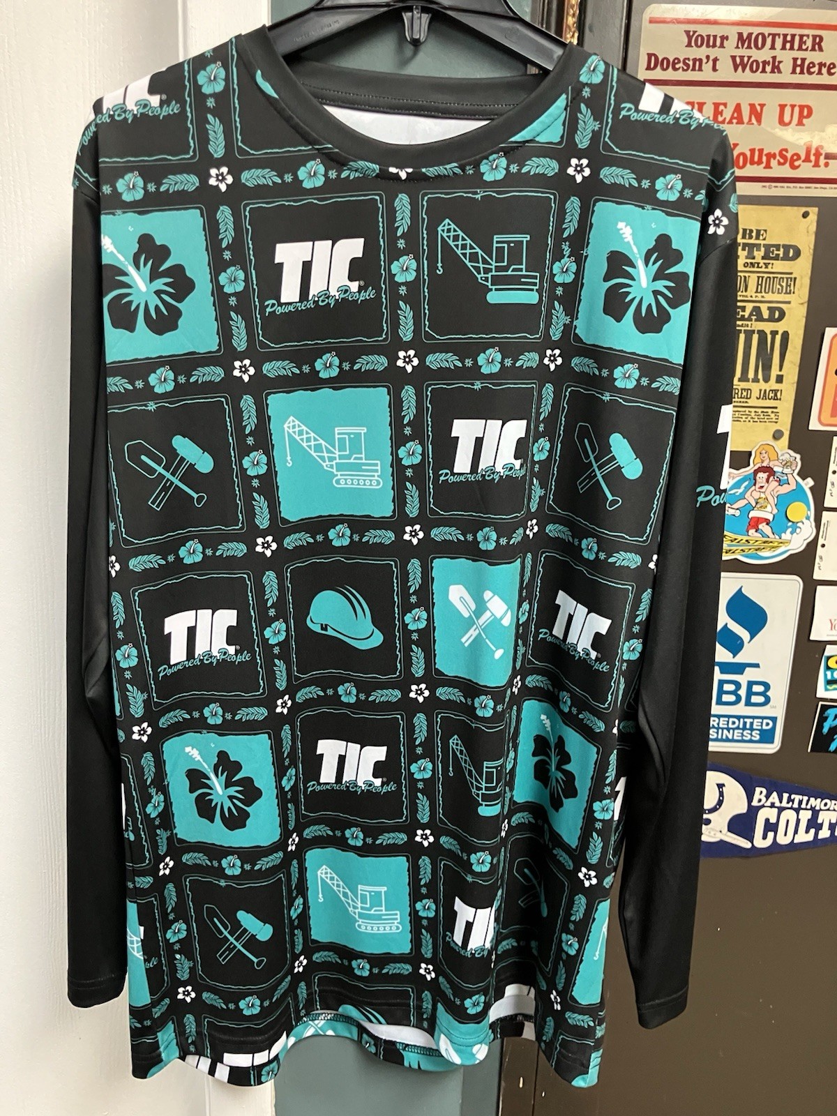 TIC Construction Company L/S Graphic Shirt - Unique Look - Size Large gallery