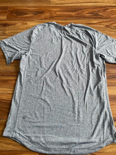 Lululemon Men's Short Sleeve Training Top, Gray, Medium Size gallery