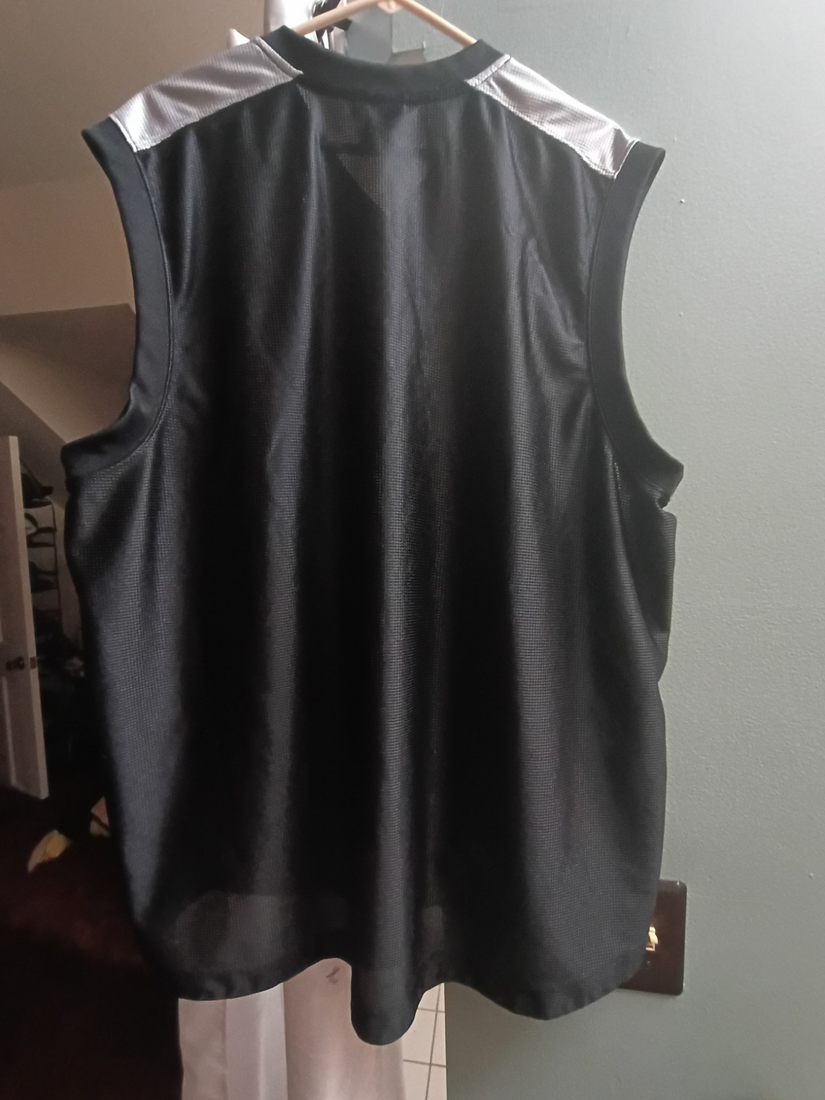 Jordan Men's XXL Colorblock Mesh Basketball Jersey Tank V-Neck Breathable gallery