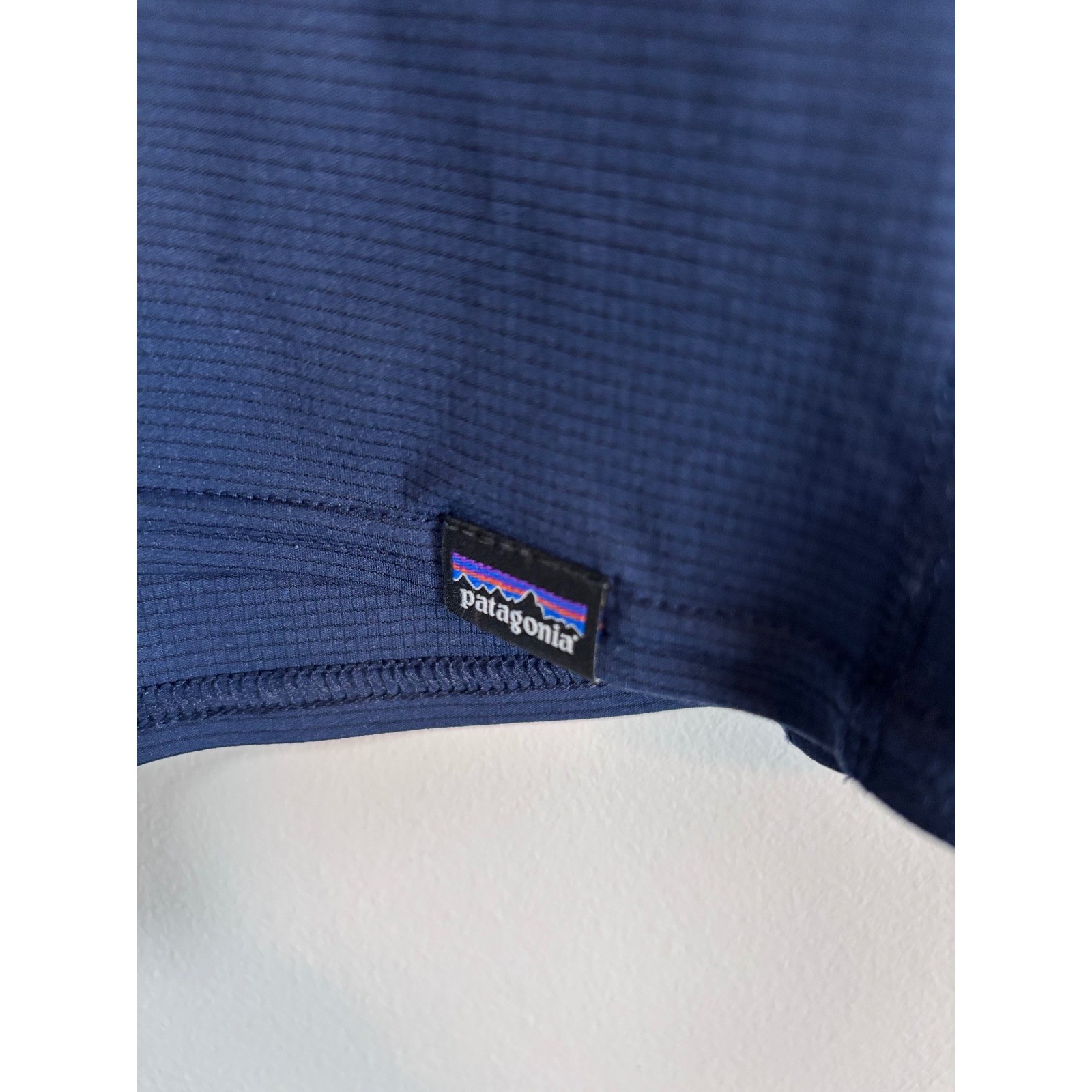 Patagonia Capilene Lightweight Baselayer Mens Large Navy Blue Long Sleeve Shirt gallery