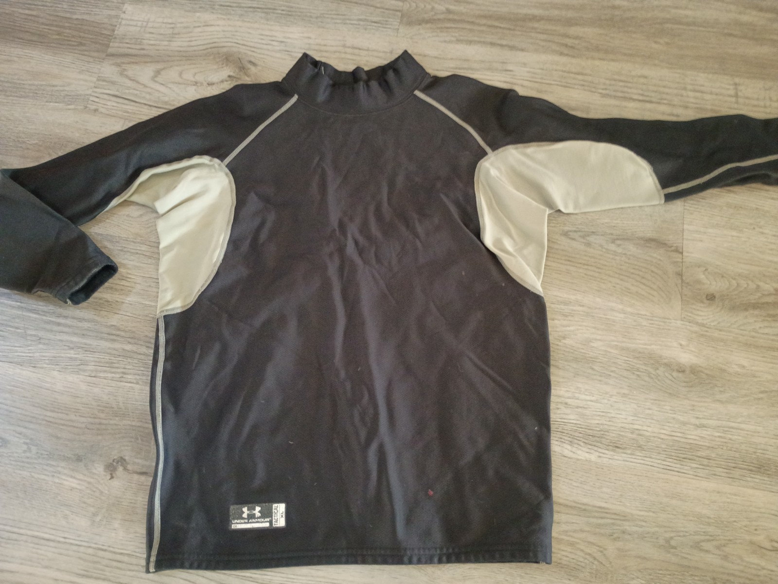 Under Armour ColdGear Men's Black Beige Mock Neck Long Sleeve Athletic Shirt L gallery