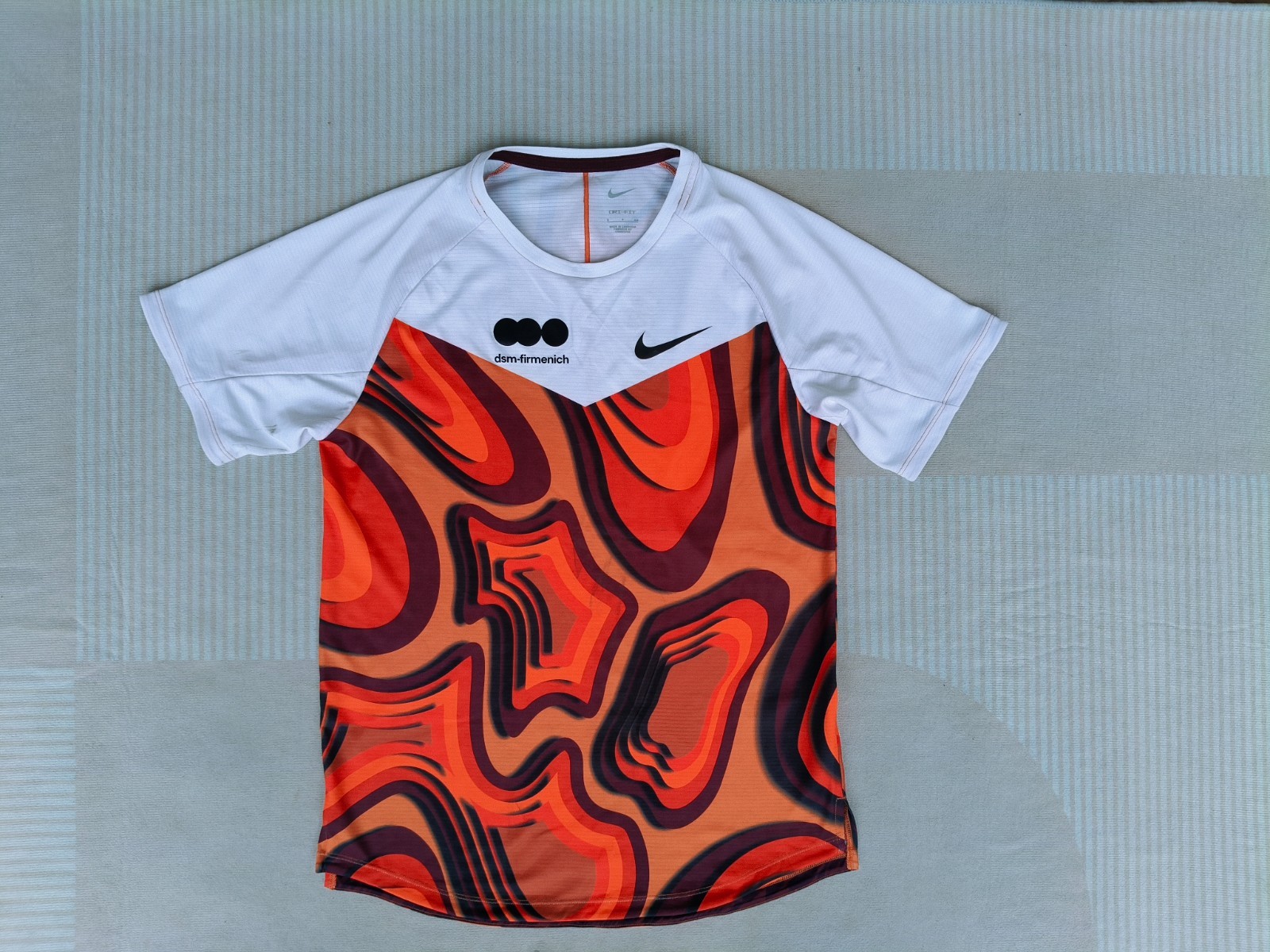 Nike 2026 Pro Elite dsm-firmenich Running Team T-Shirt Warm Up Tee Size S Men's gallery