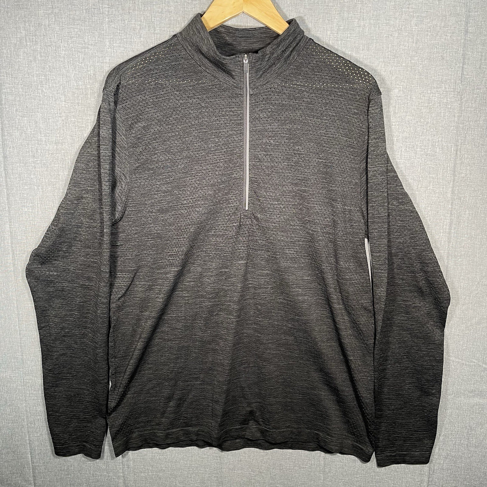 Lululemon Metal Vent Tech 1/2 Zip Pullover Mens L Long Sleeve Gym Breathable gallery