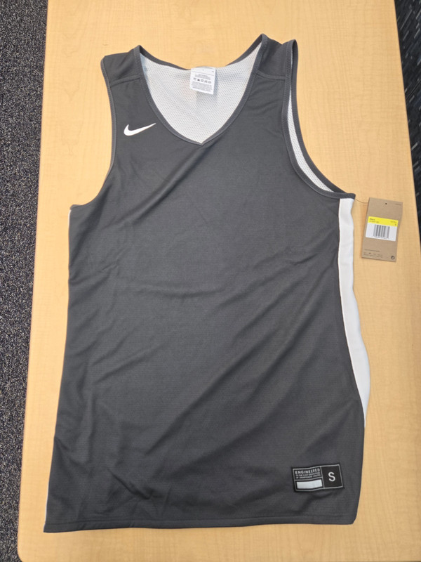 Nike Elite Reversible Basketball Practice Jersey Anthracite HM9957-060 gallery