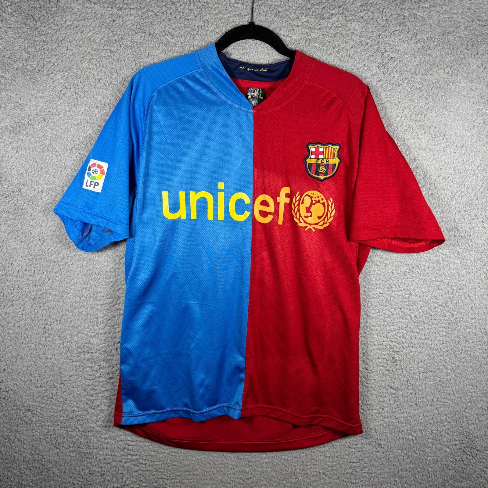 FC Barcelona Unicef Soccer Jersey Red Blue Split Emir 11 LFP Mens XL World Cup gallery