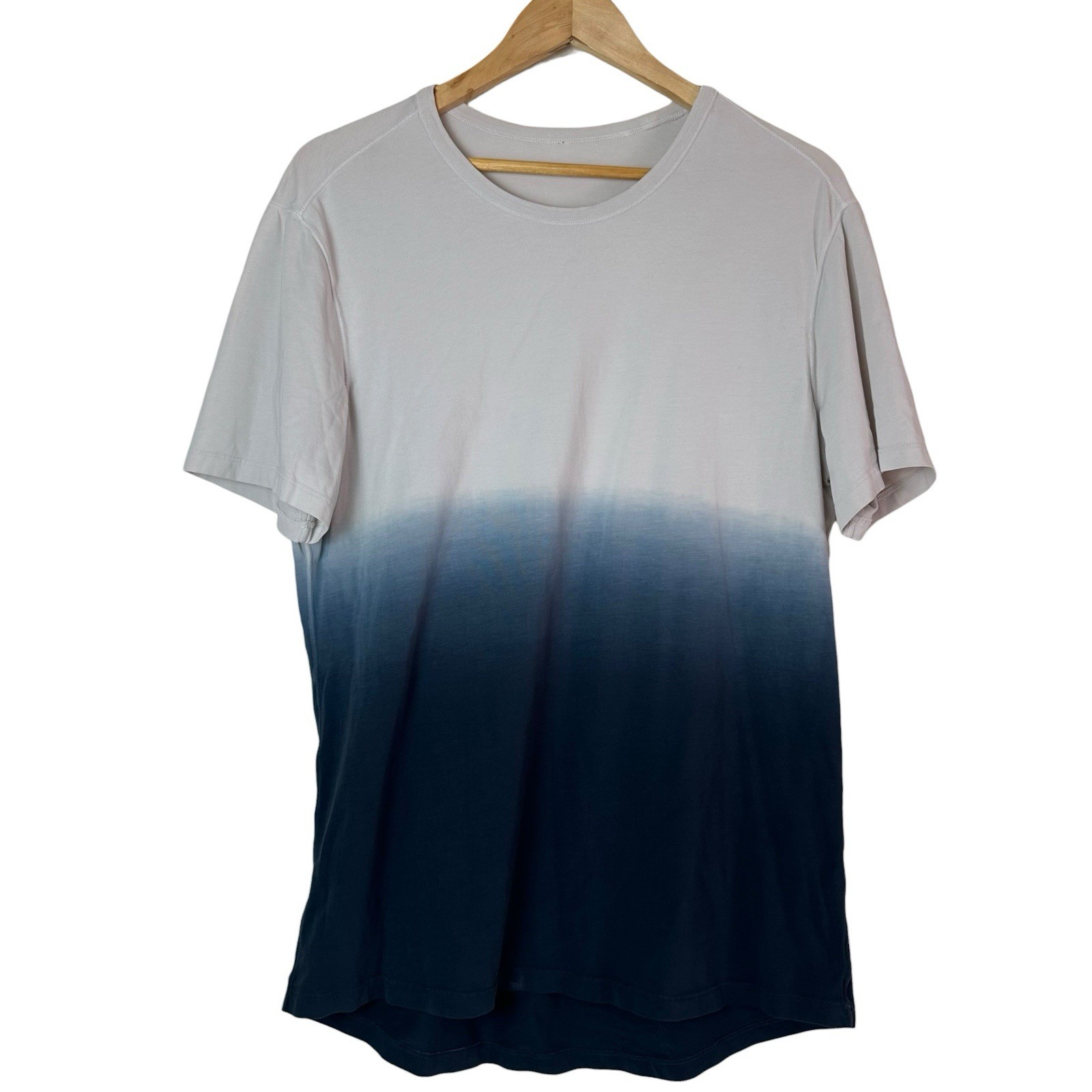 Lululemon Mens Large 5 Year Basic Tee T-Shirt short sleeve Ombre White / Blue gallery