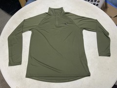 Men’s Under Armour Lightweight Athletic/Gym 1/4 Zip Pullover Sz. M #33