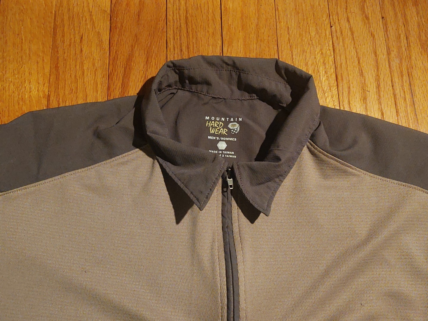 Mountain Hardware 1/4 Zip Short Sleeve Shirt Men's LG Olive Drab/Gray gallery