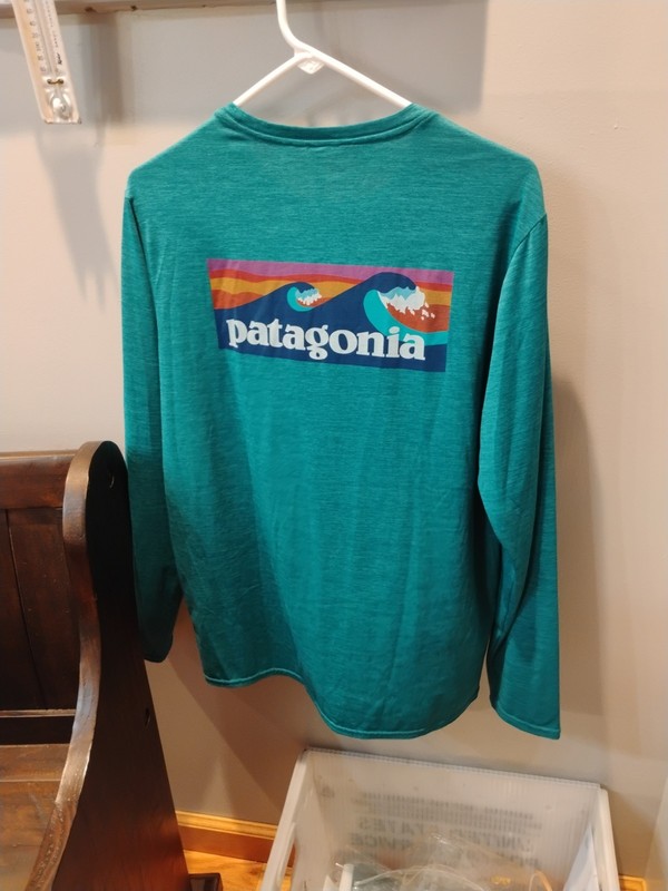 Patagonia Men's Long Sleeve Capilene Cool Daily M L-16 gallery