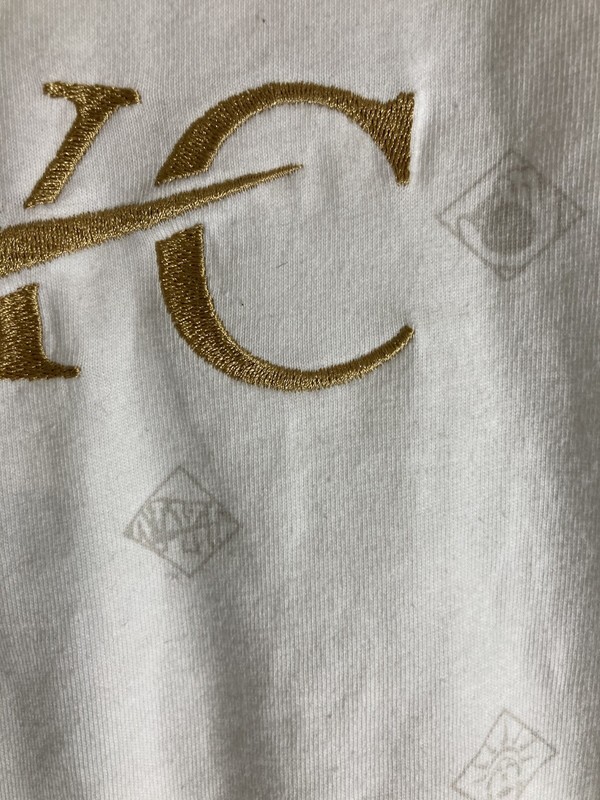 Nike NYC T-Shirt Mens Medium White Gold Embroidered gallery