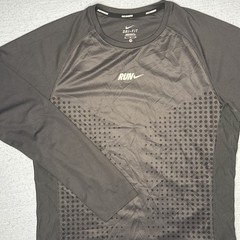 Nike Running Men’s Size M Grey Long Sleeve Crew Neck Dry Fit