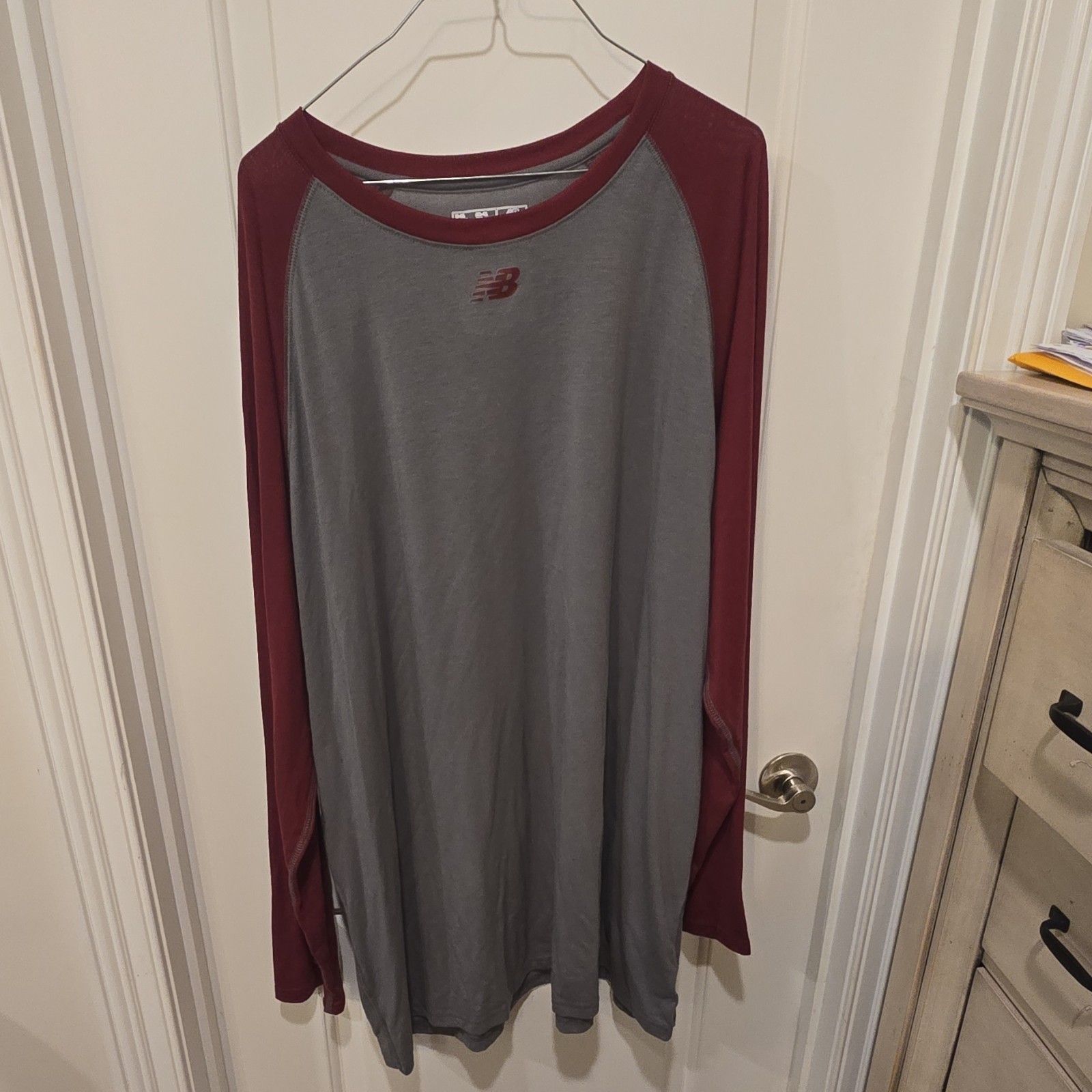 New Balance Men's 3XL Gray Red Raglan Long Sleeve Crew Neck Polyester Tee gallery