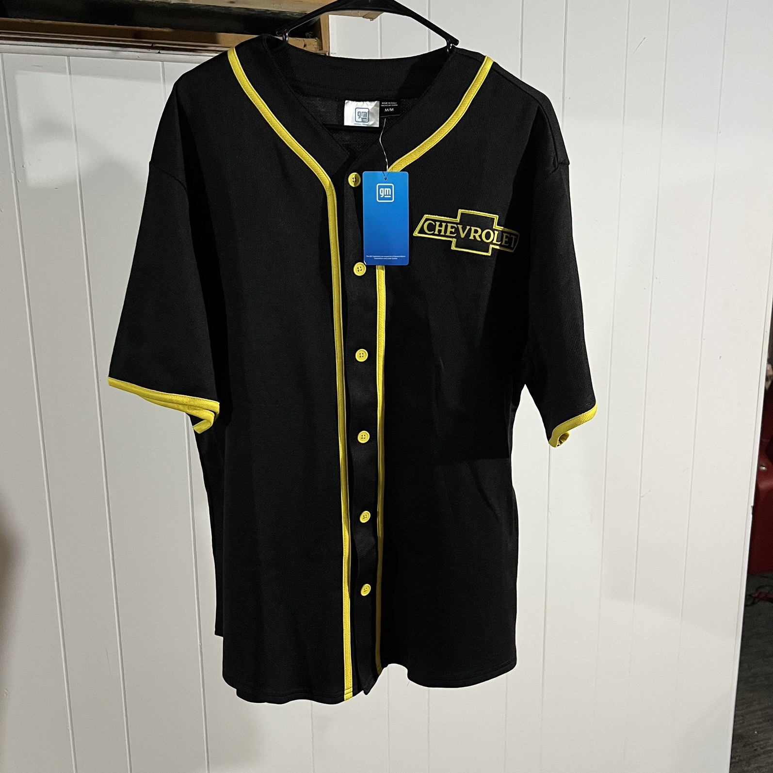 NWT Chevrolet Baseball Jersey Men’s M Shirt Black Yellow Double Sided GM Chevy gallery