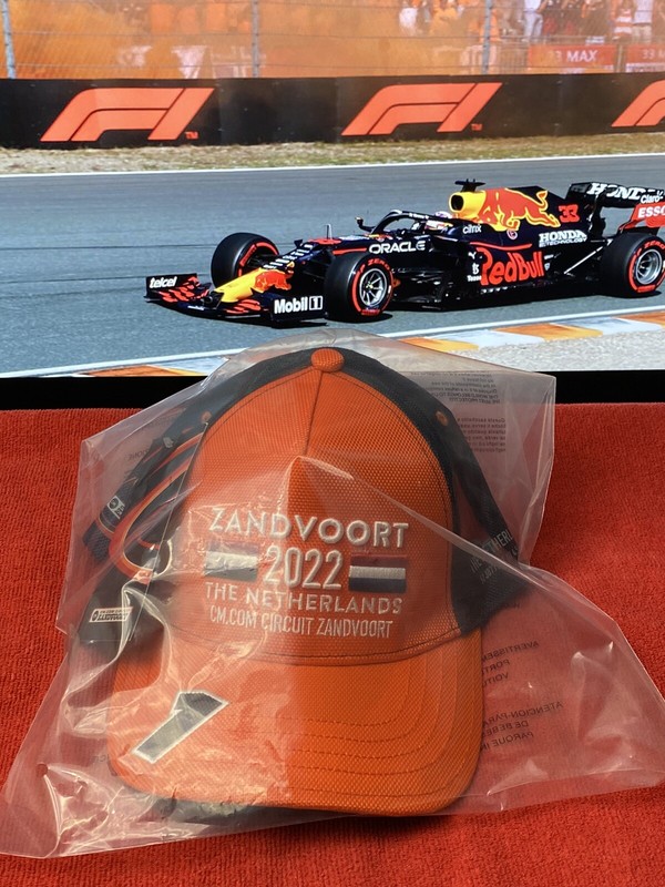 Max Verstappen 2022 Special Edition Red Bull GENUINE Cap Hat F1 World Champion gallery