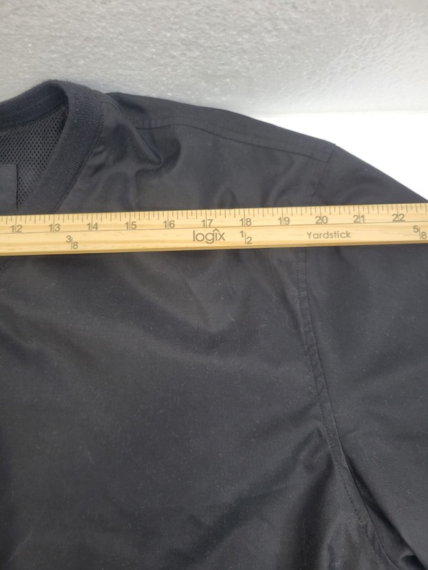 IZOD Golf Black Pullover V-Neck Long Sleeve Lined Wind Shirt Size L gallery