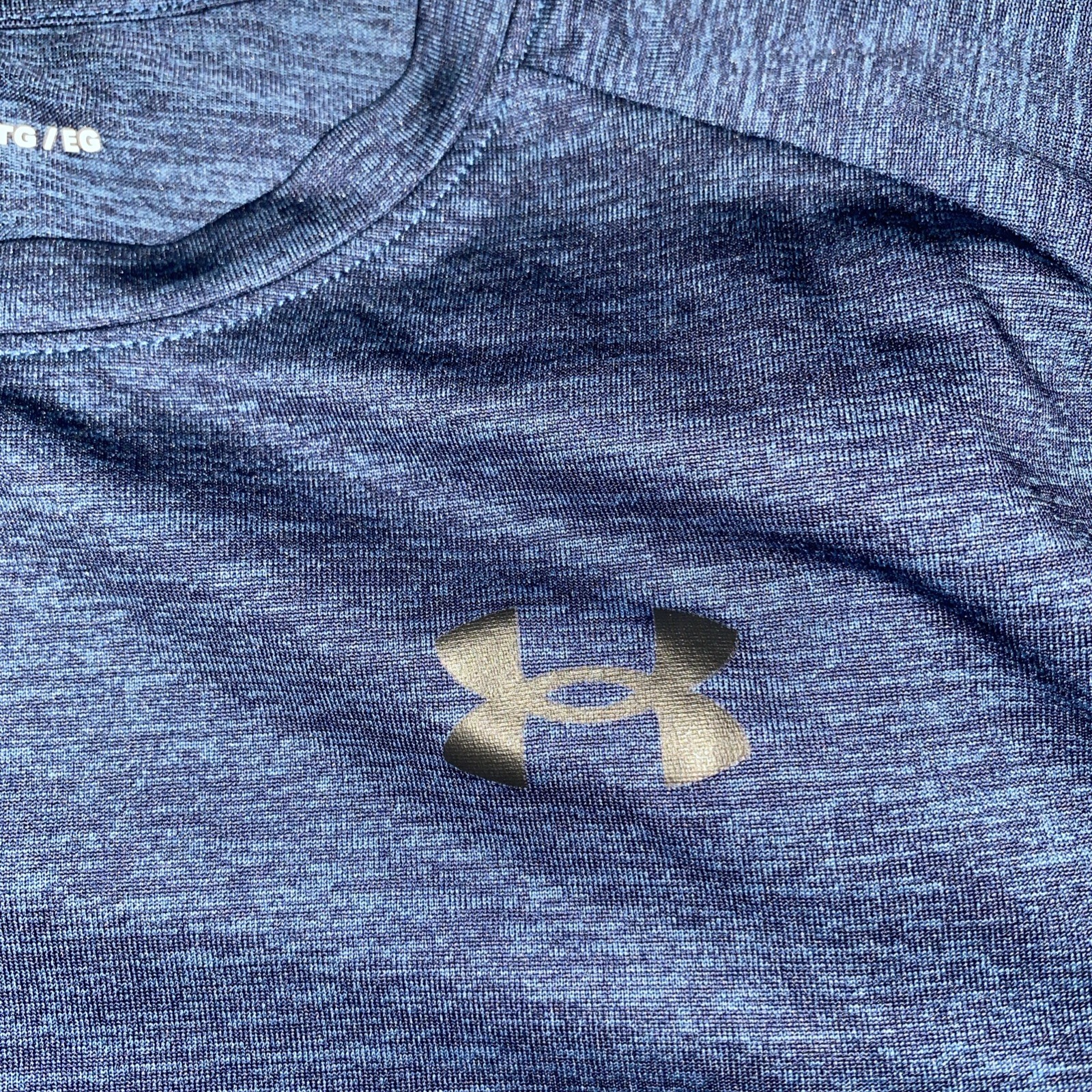 Youth Large Under Amour shirt gallery