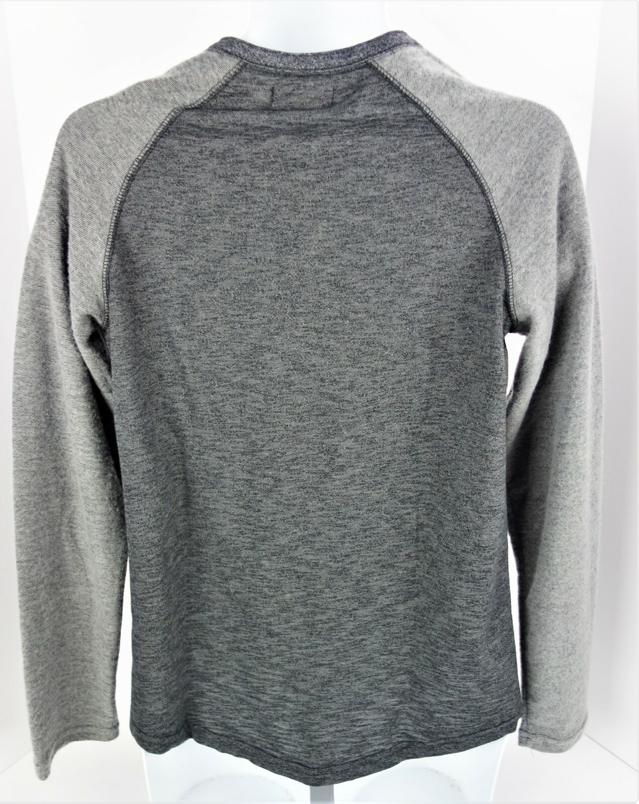 Medium Ocean Current Pullover Shirt Knit Fleece Gray Sleeves & Pocket gallery