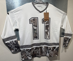 Broken Threads Premium Knit Hockey Jersey M White & Camo #11 Mesh New With Tags