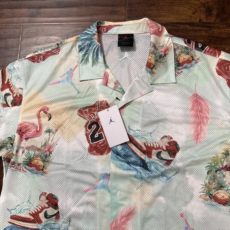 NWT Jordan Nike Top Shirt Button Front Essentials Tropical Print Men's L. E1 gallery