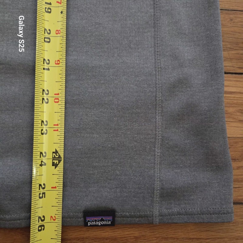 Patagonia Capilene Midweight Pullover Size Large Gray 1/4 Zip Long Sleeve Top gallery