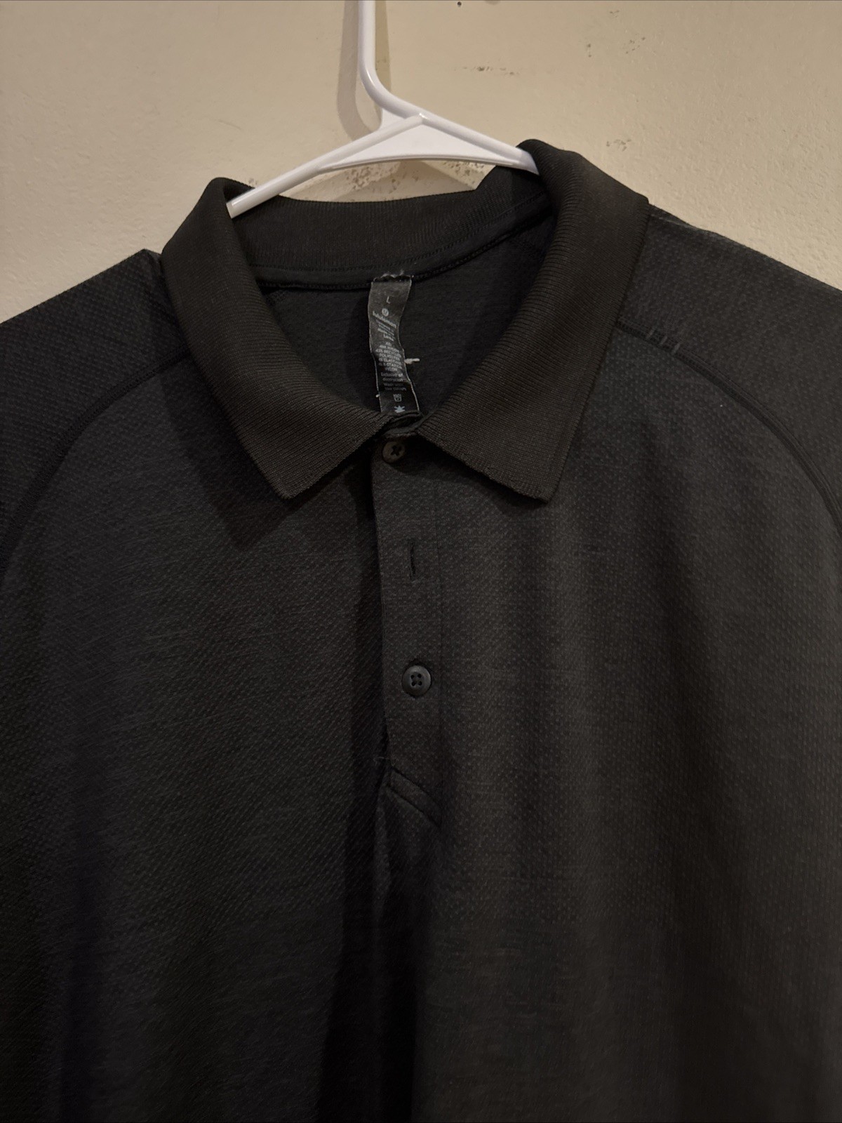 Lululemon Men's Small Metal Vent Tech Polo Deep Coal / Black gallery
