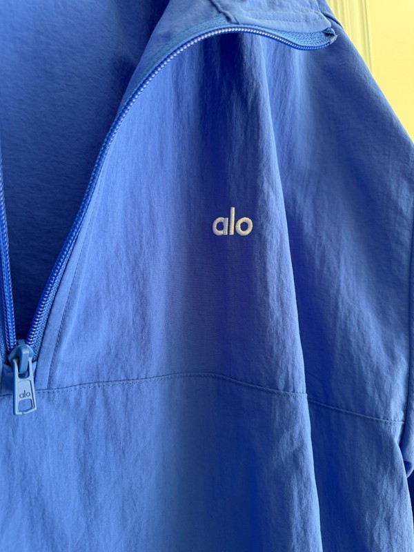 ALO Yoga Lightweight Takeaway Track Pullover - XL - Marathon Blue - WORN 4 TIMES gallery