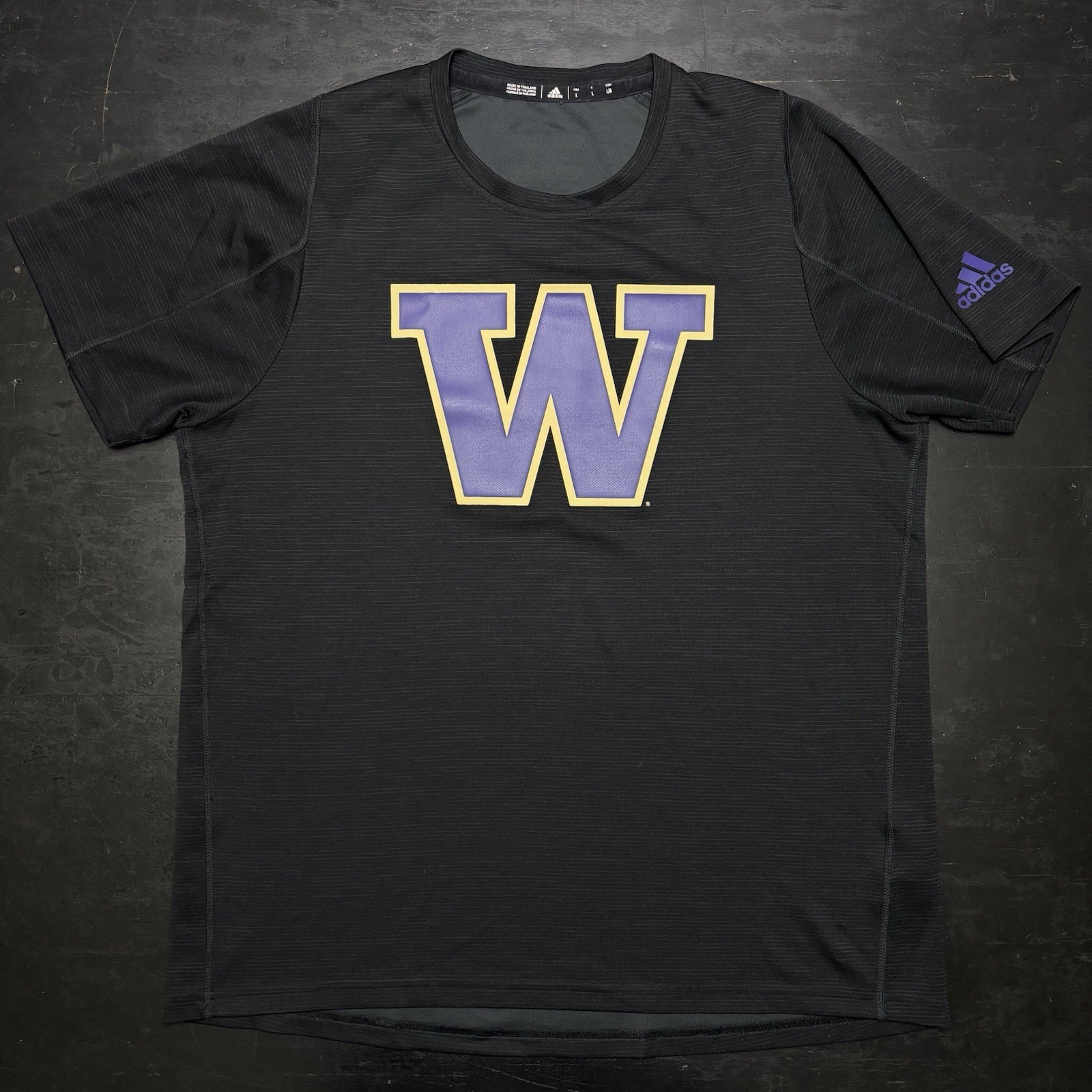University of Washington Huskies player issue Adidas performance T-shirt LARGE gallery