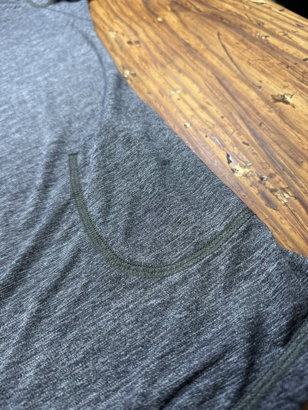 Lululemon Mens Sz L Gray Short Sleeve Athletic Performance Gym Inside Pocket gallery