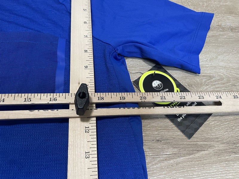 NWT Athletic Works Pockets Jacquard Tee Mens Size M Blue Running Athletic Shirt gallery