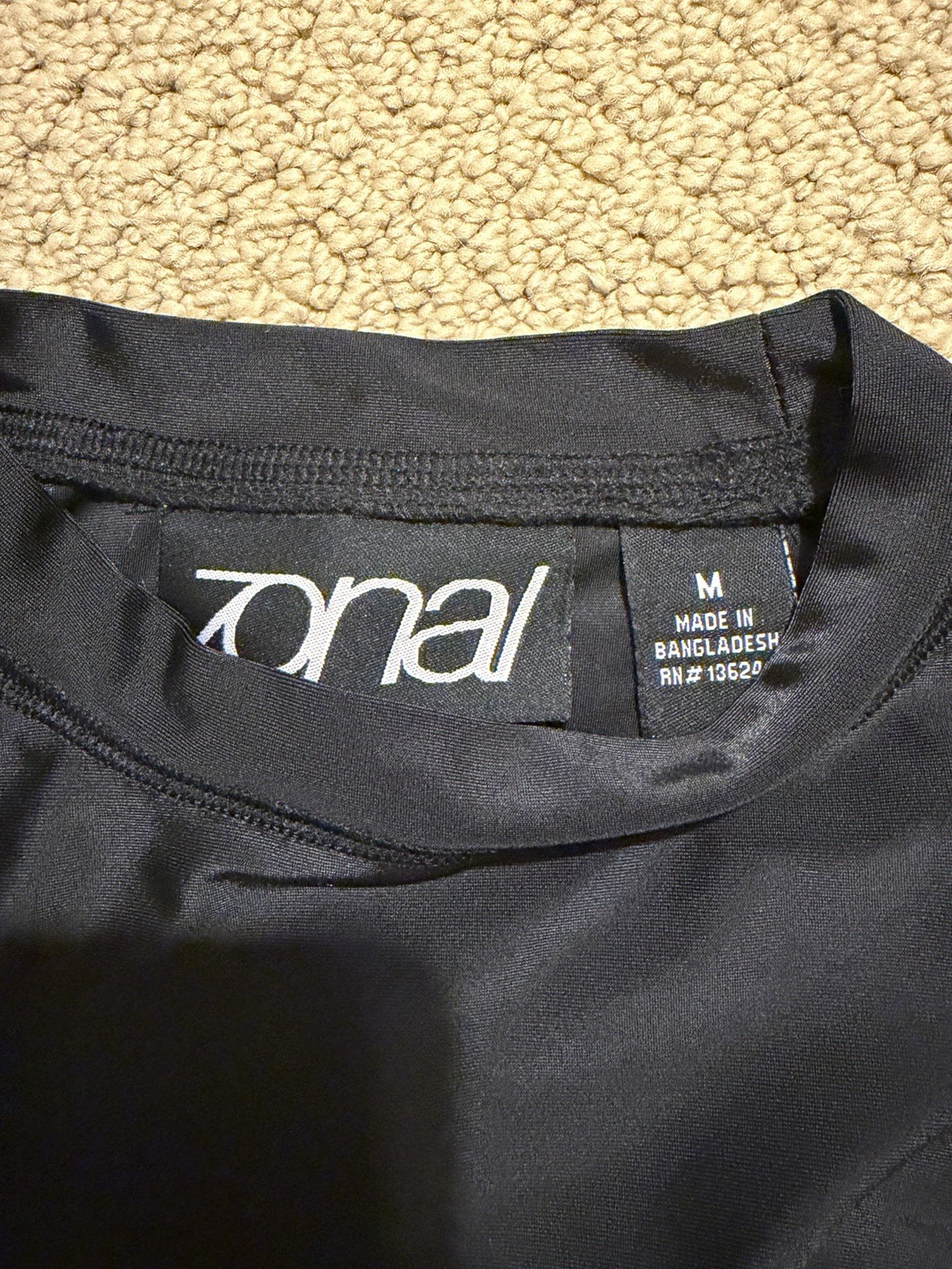 Zonal 50 UV Protection Rash Guard Swim Sun Shirt (Men’s Size Medium) gallery