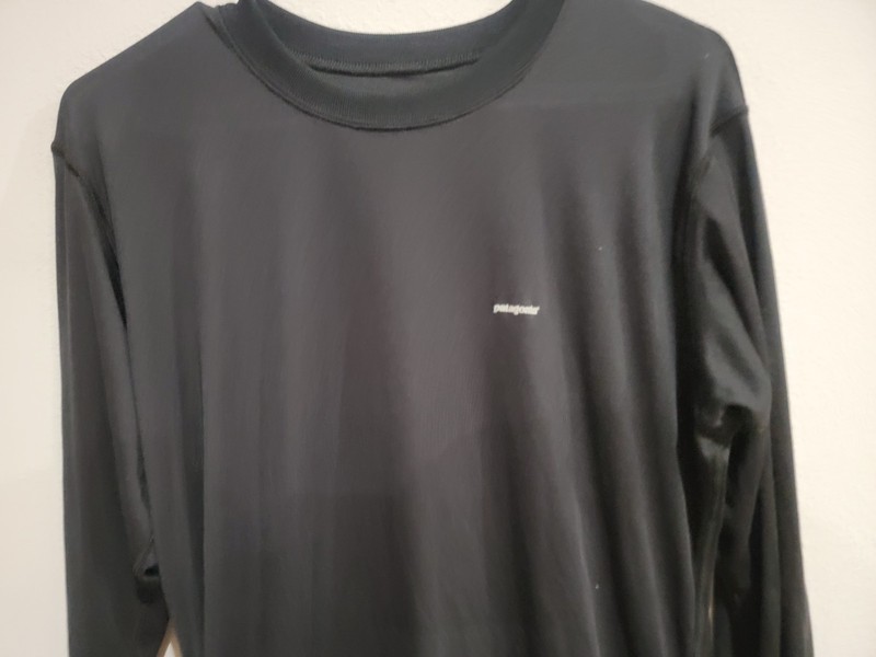 Patagonia Performance Base Layer Capilene Black Shirt Long Sleeve Size L gallery