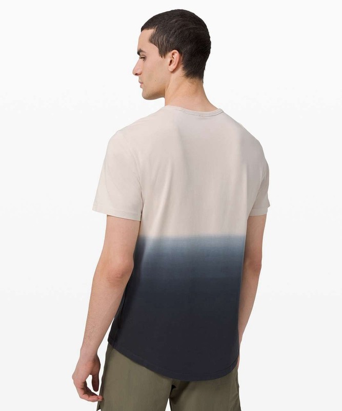 Lululemon Mens Large 5 Year Basic Tee T-Shirt short sleeve Ombre White / Blue gallery