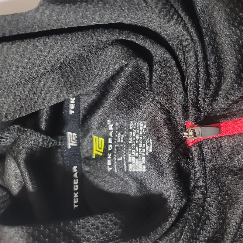Tech Gear Black With Red Quarter Zip Lightweight Pullover. Size L See Pictures gallery