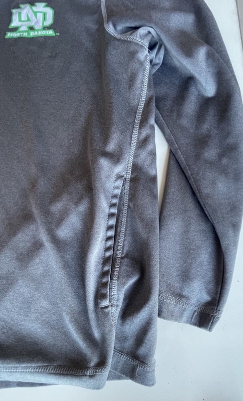 UND Fighting Hawks Gray Quarter-Zip Pullover Men’s XL EUC Hockey Fan Gear gallery