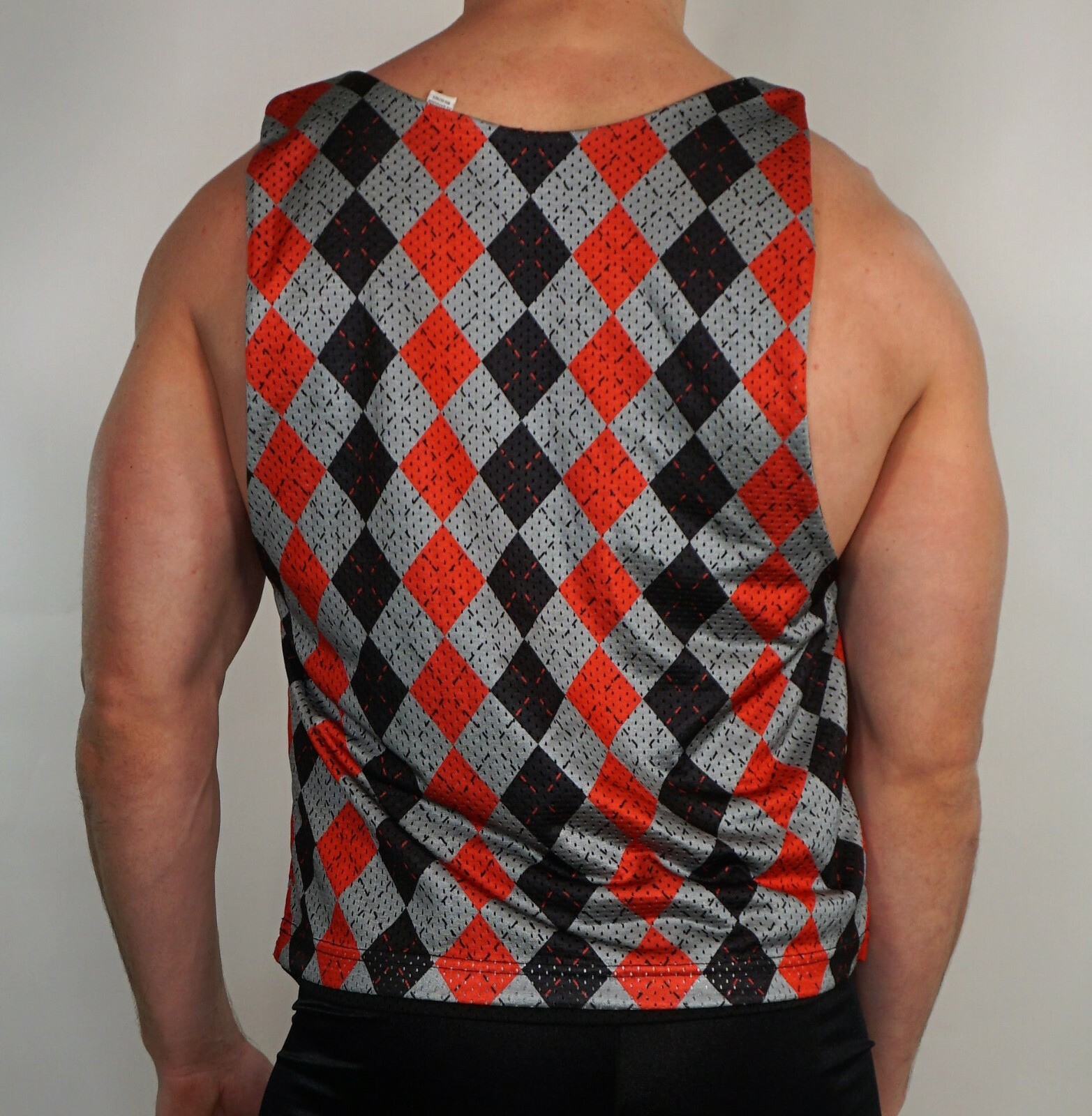 MEN'S CHECKERED MESH REVERSIBLE TANK TOP SHIRT (SIZE SMALL) gallery