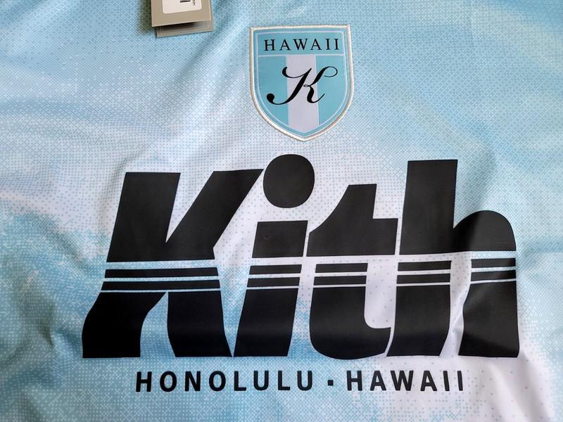 NWT KITH Hawaii Honolulu Exclusive Edison Soccer Jersey Wave Light Blue L gallery