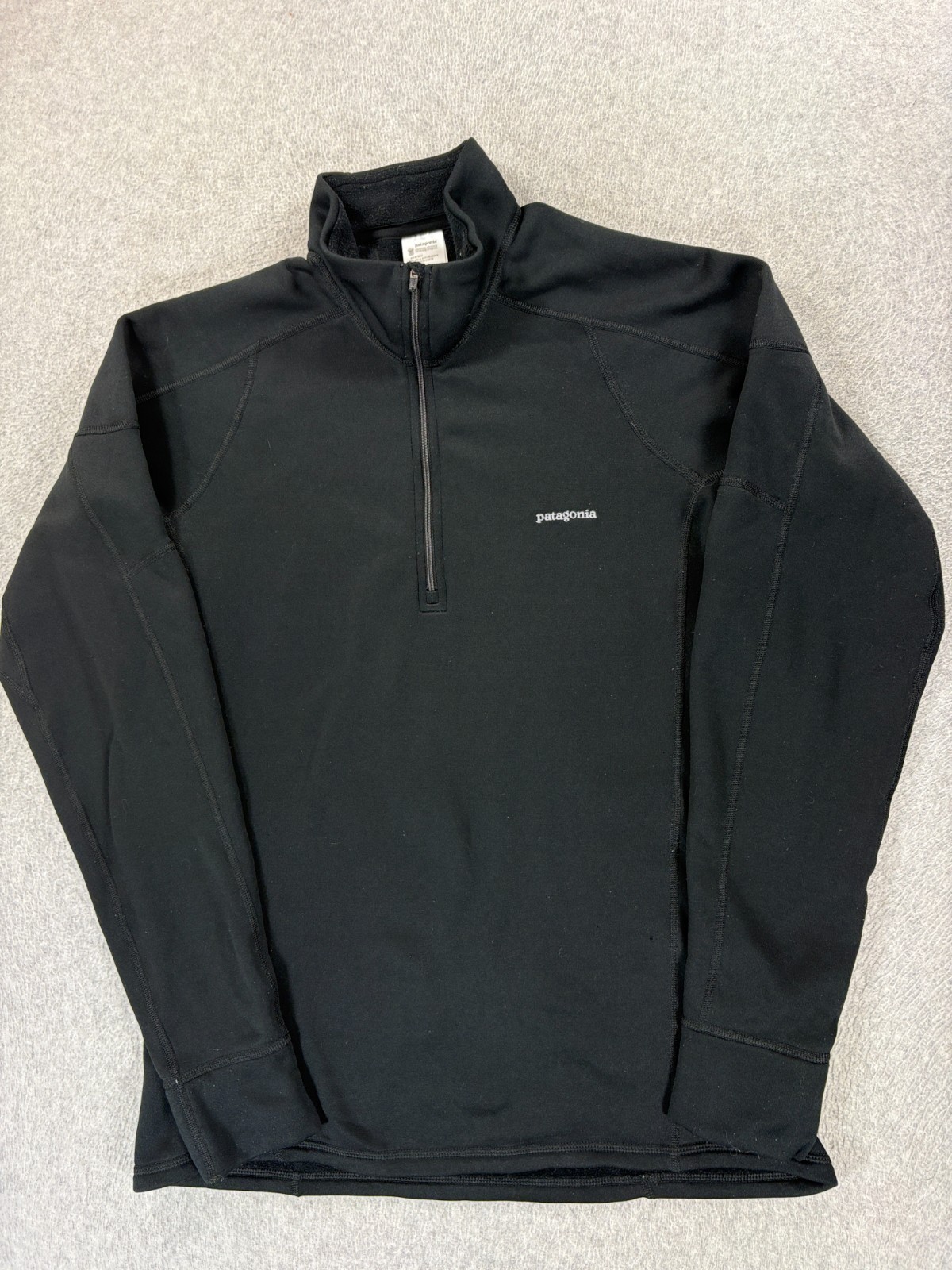 Patagonia PolarTec 1/2 Zip Base Pullover (Men's Large) Black gallery