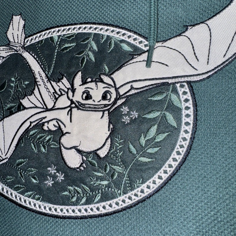 How To Train Your Dragon Toothless Hockey Jersey Shirt MEN’s LARGE BoxLunch NWT gallery