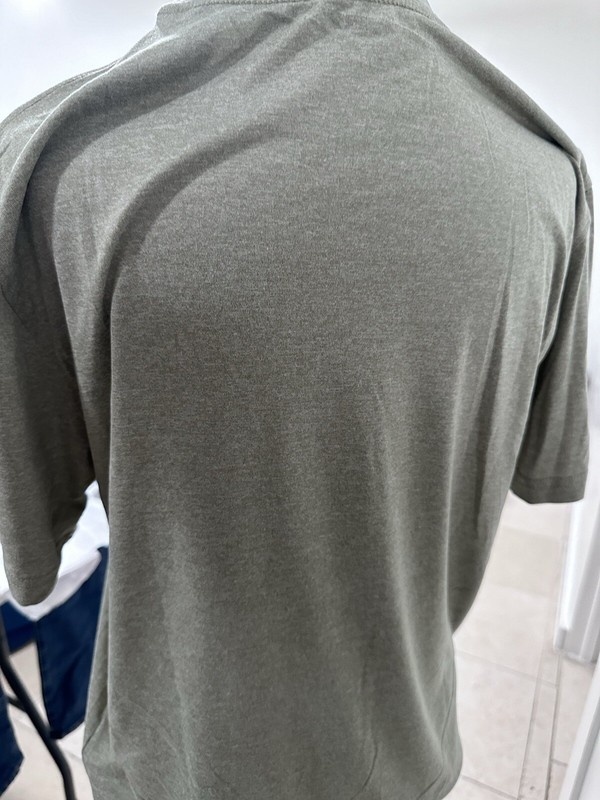 Old Navy Active Go-Dry T-Shirt Men's Small gallery