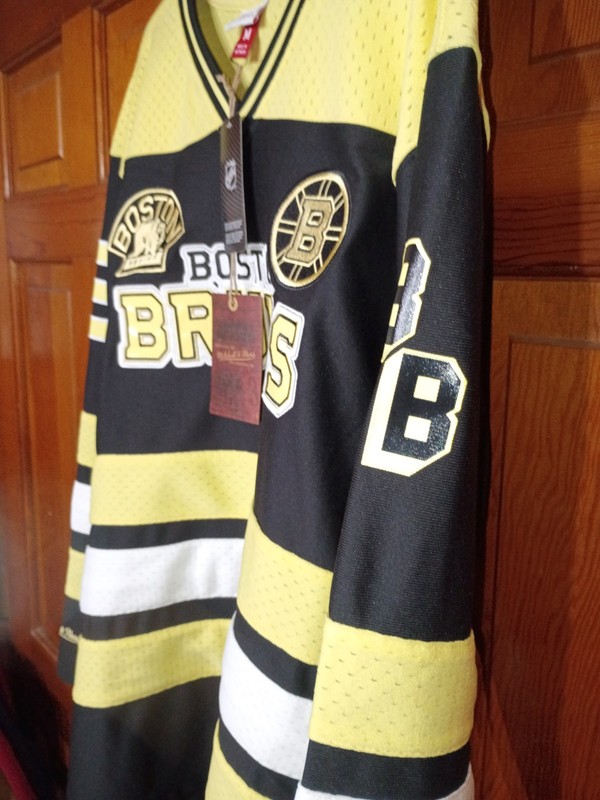Mens Mitchell & Ness NHL STATESIDE PASTEL V-NECK LS JERSEY BOSTON BRUINS Small gallery