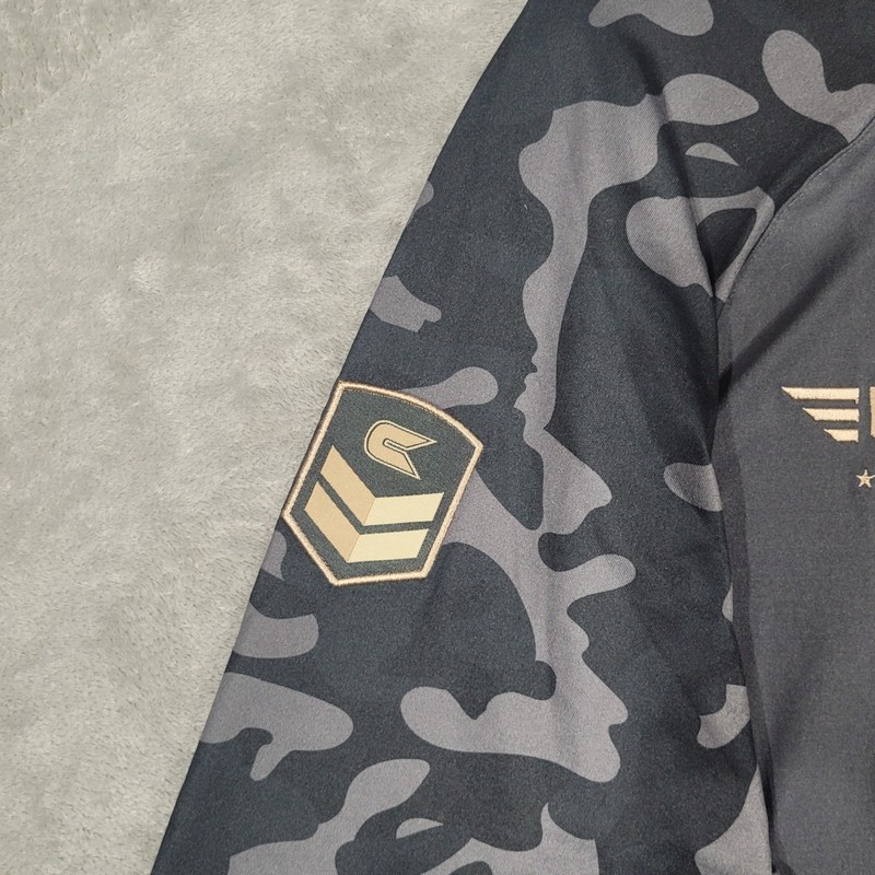 USF Bulls Colosseum 1/4 Zip Mens L Gray OHT Camo Sleeve Performance Pullover gallery