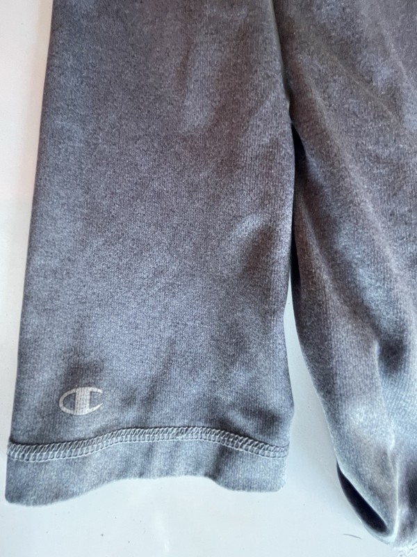 UND Fighting Hawks Gray Quarter-Zip Pullover Men’s XL EUC Hockey Fan Gear gallery
