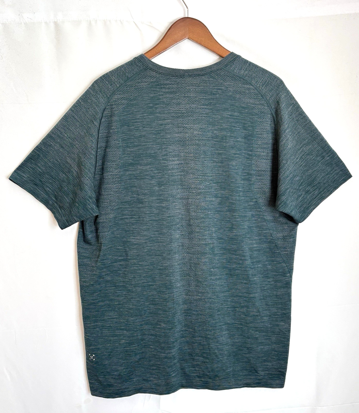 Lululemon Metal Vent Tech Men's XL Blue Green Heather Short Sleeve T-Shirt Tee gallery