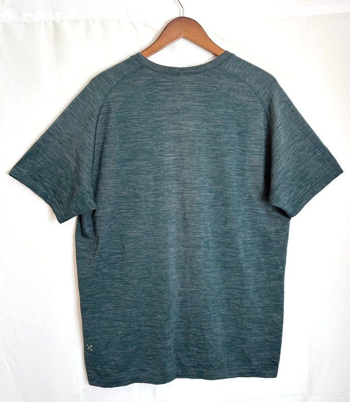 Lululemon Metal Vent Tech Men's XL Blue Green Heather Short Sleeve T-Shirt Tee gallery