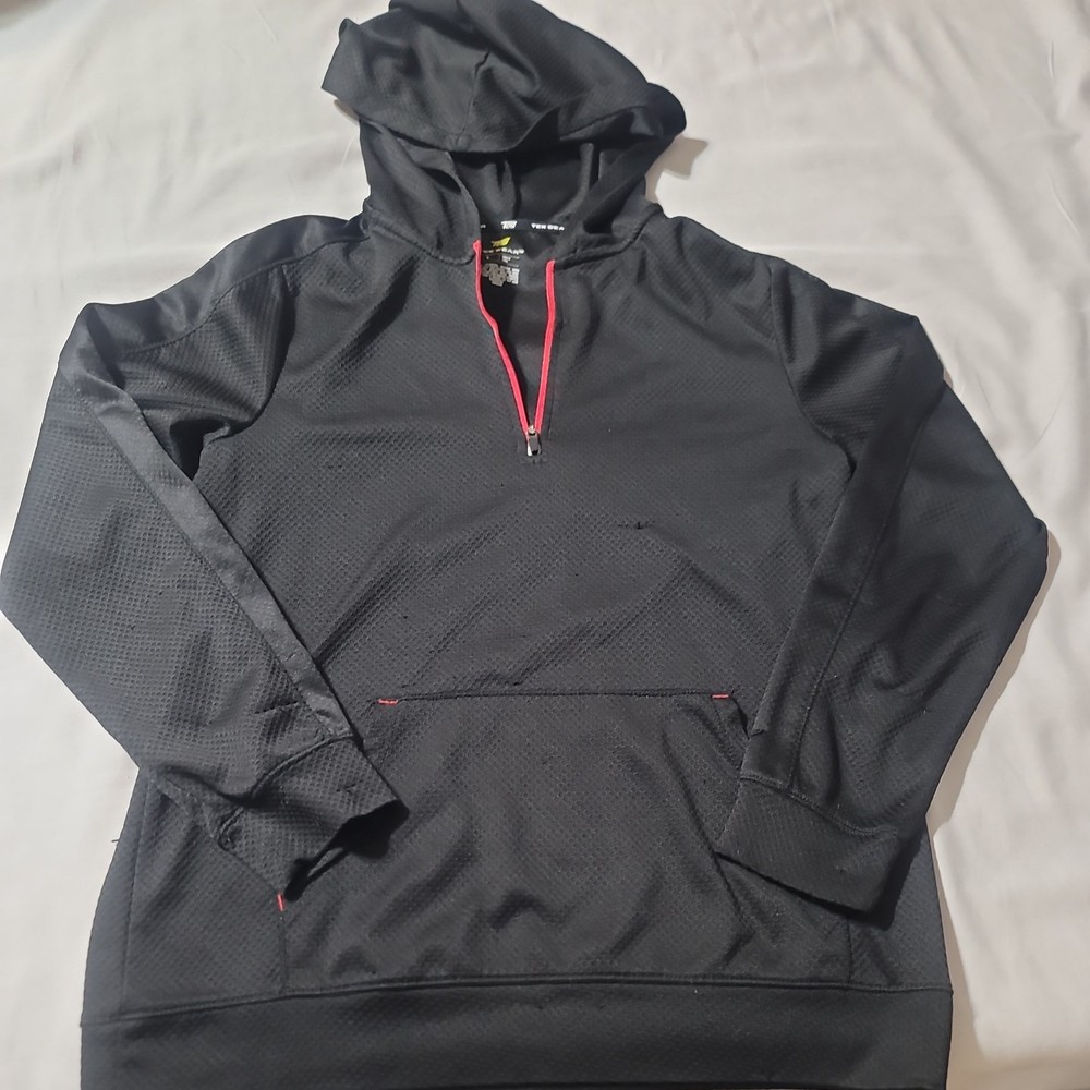 Tech Gear Black With Red Quarter Zip Lightweight Pullover. Size L See Pictures