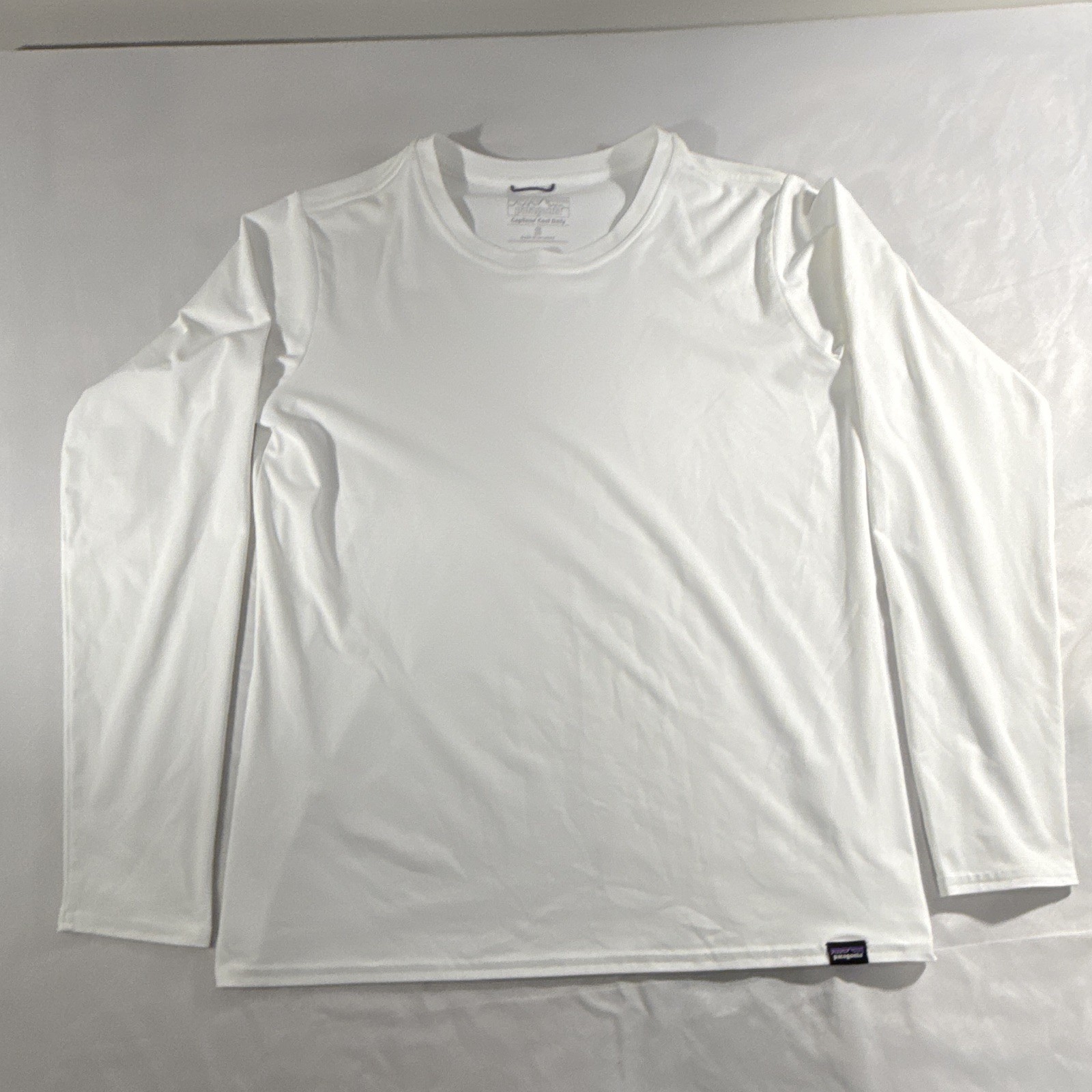 Patagonia Capilene Cool Daily Men's S White Long Sleeve Crew Neck Polyester Tee gallery