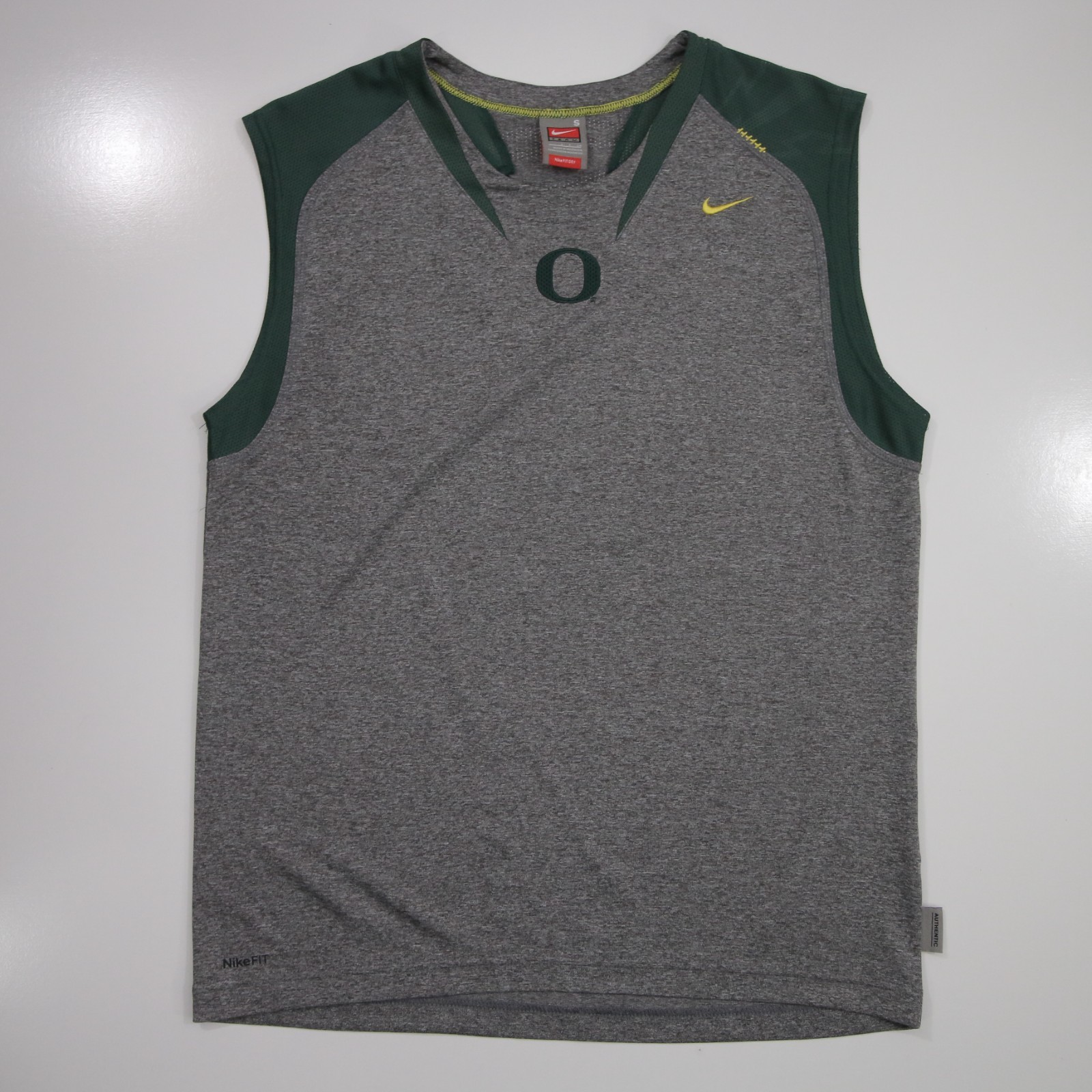 Nike Oregon Football Sleeveless Dri Fit Shirt Tank Top Men’s Small Vintage y2k gallery